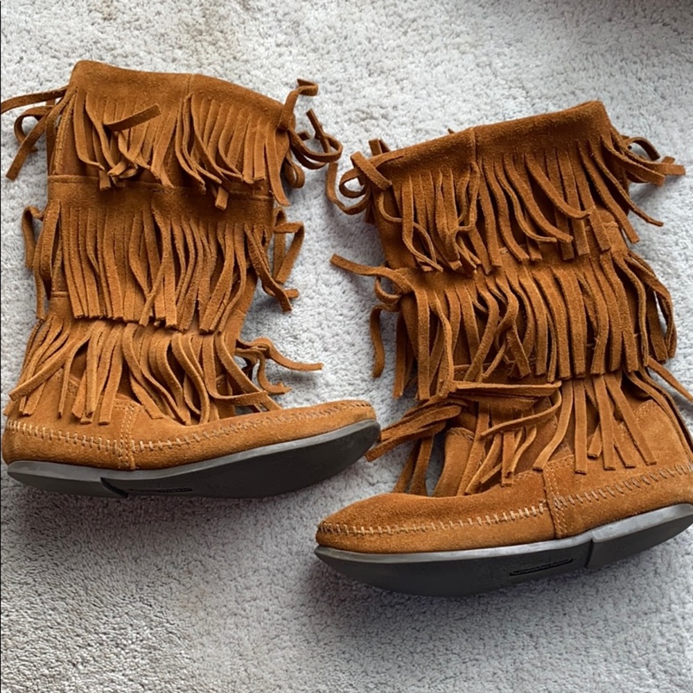 Minnetonka moccasin fringe boots